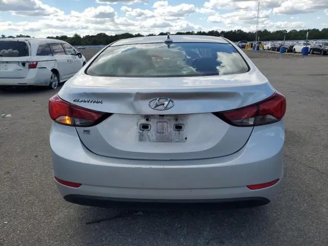 2016 HYUNDAI ELANTRA SE  