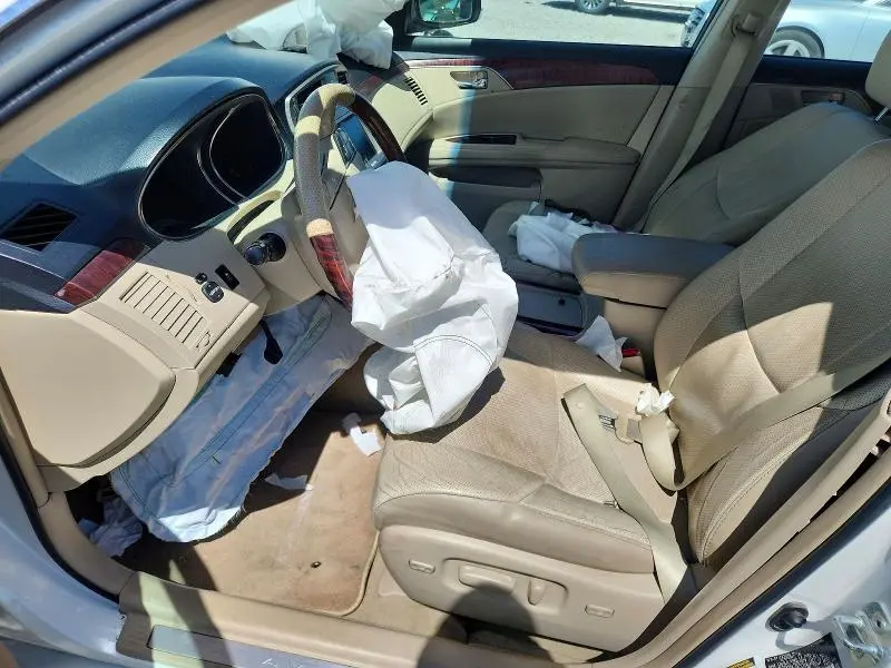2012 TOYOTA AVALON LIMITED  
