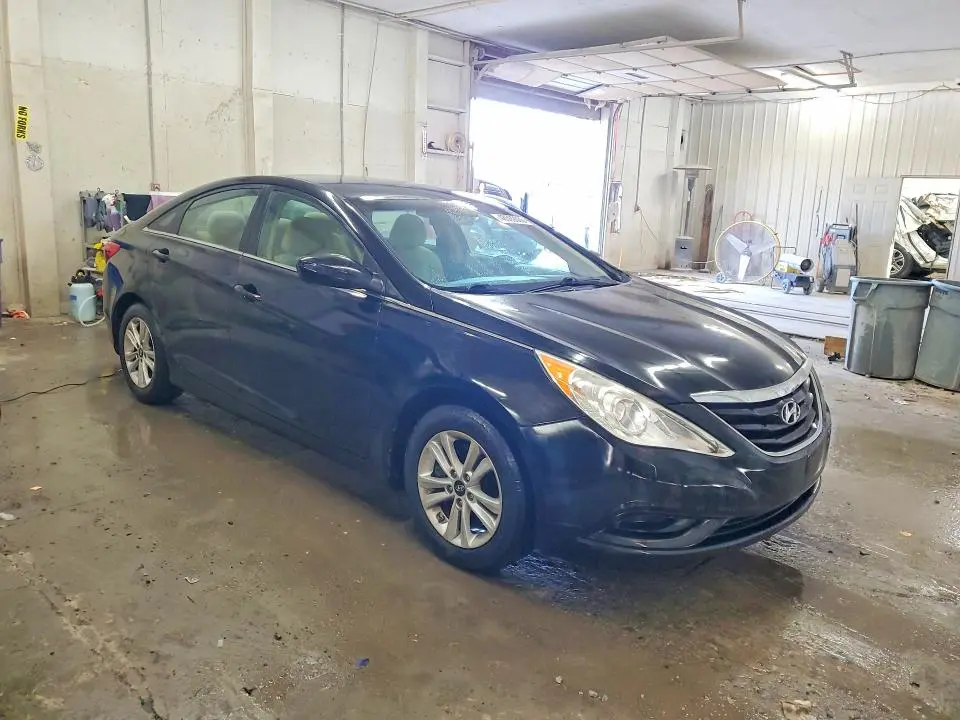 2012 HYUNDAI SONATA GLS  