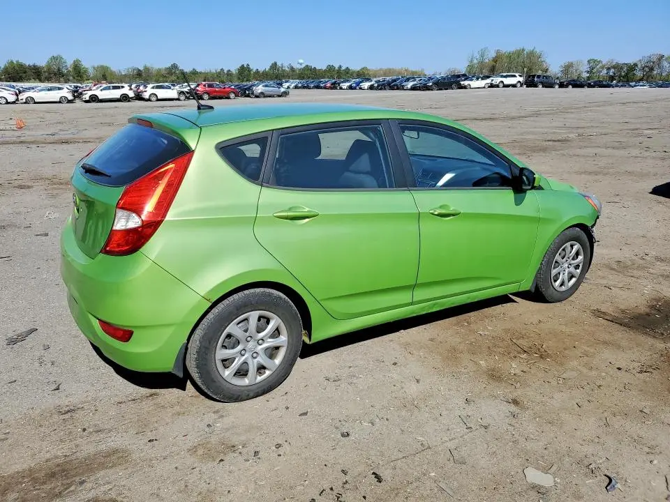 2012 HYUNDAI ACCENT GS  