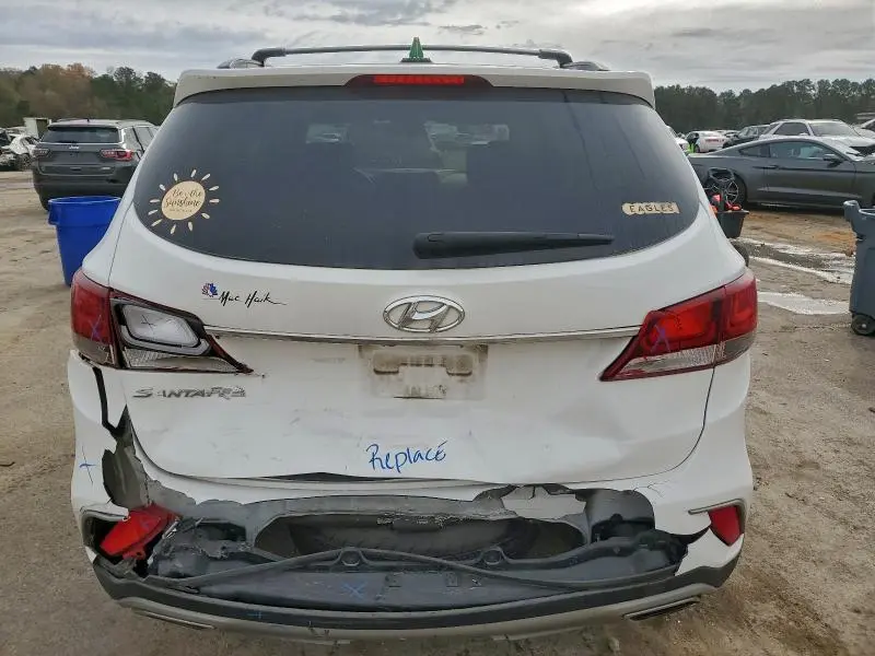 2018 HYUNDAI SANTA FE SE  