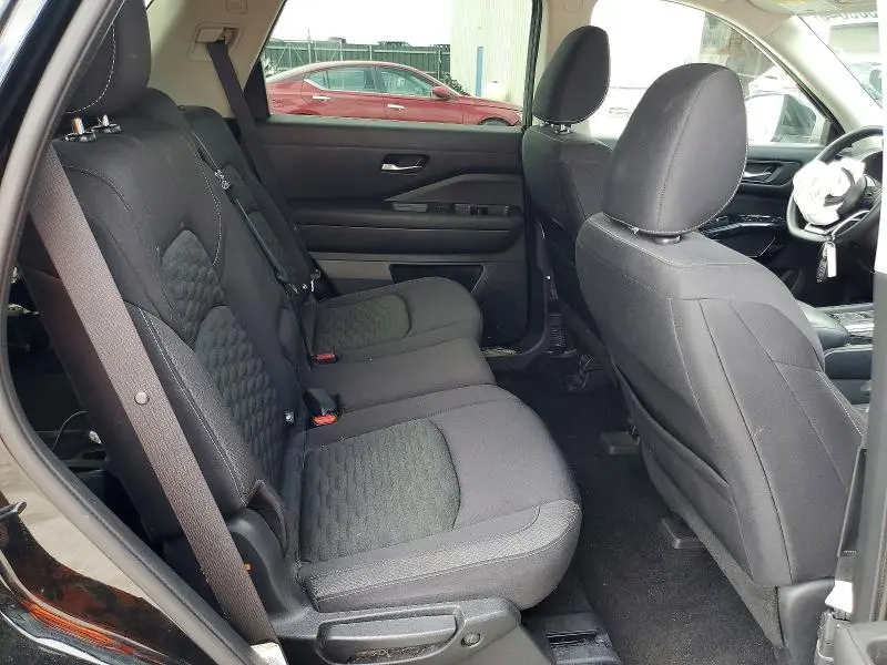 2022 NISSAN PATHFINDER S  