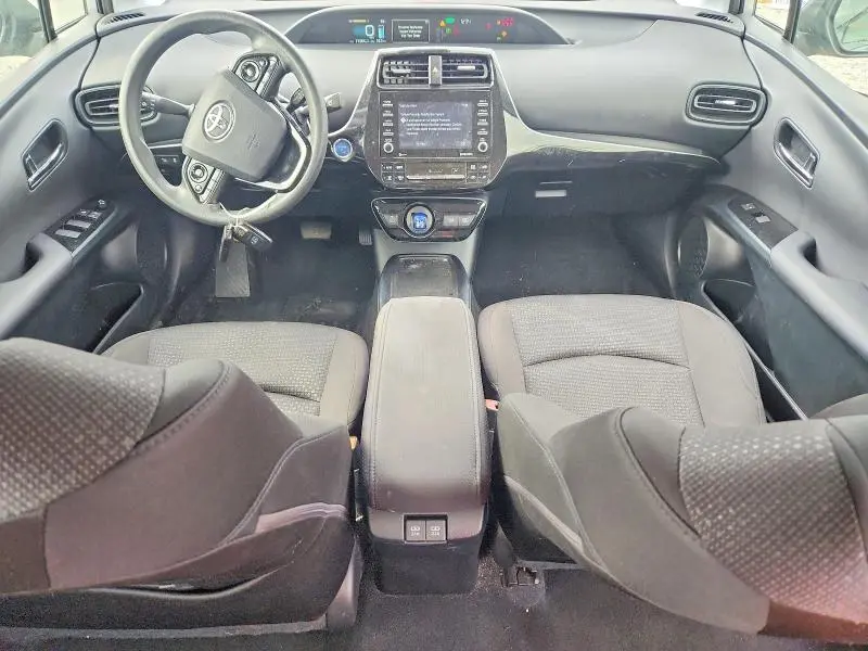 2022 TOYOTA PRIUS LE  