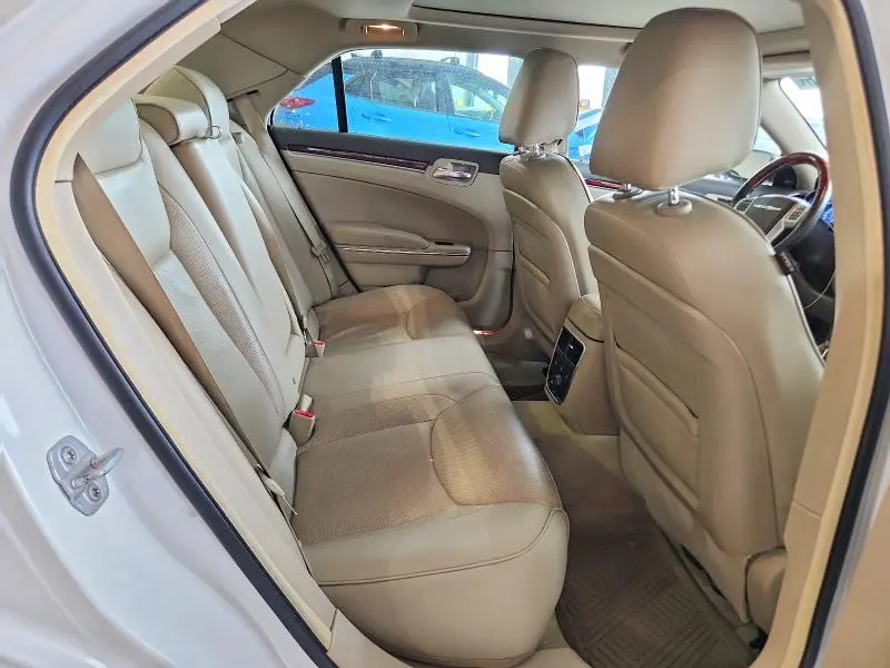 2011 CHRYSLER 300 LIMITED  