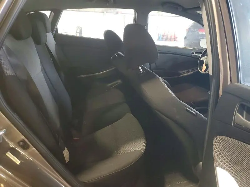 2013 HYUNDAI ACCENT GS  