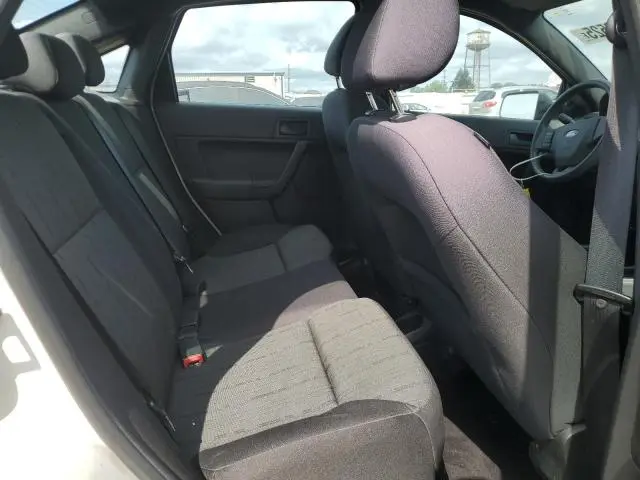 2011 FORD FOCUS SE  