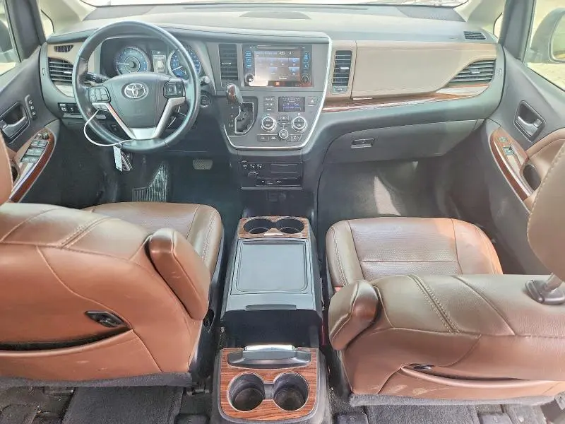 2016 TOYOTA SIENNA LIMITED PREMIUM 7-PASSENGER  