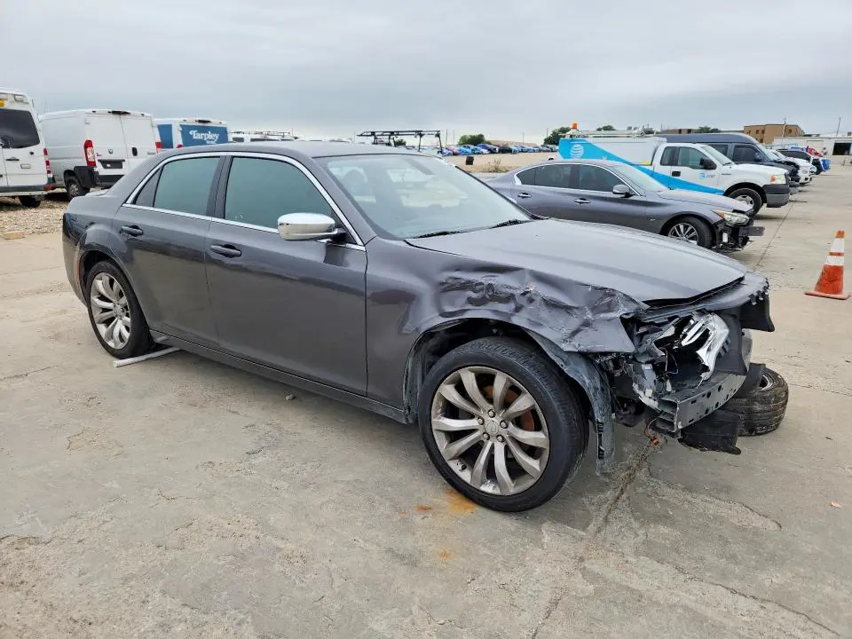 2019 CHRYSLER 300 TOURING  