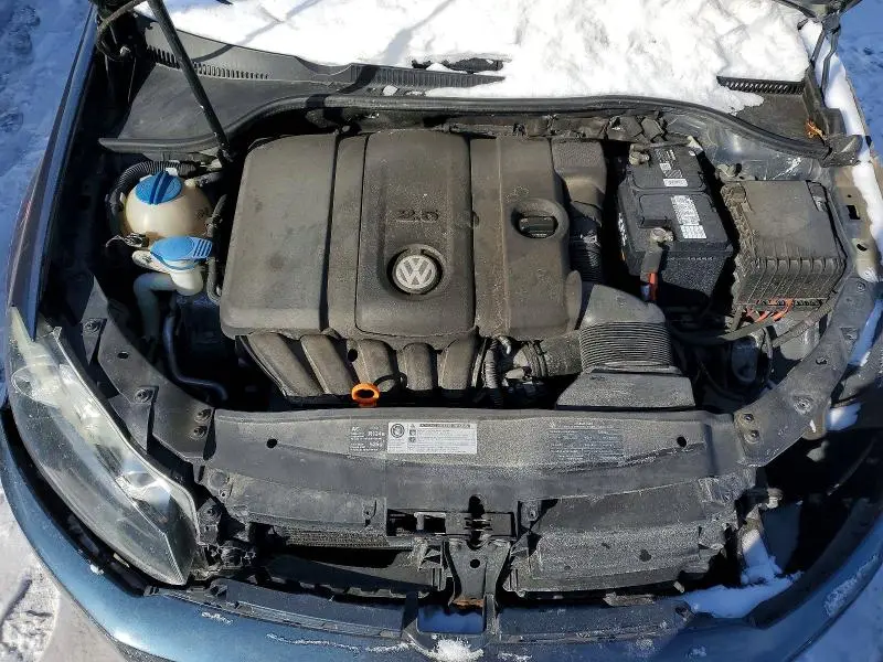 2011 VOLKSWAGEN GOLF   