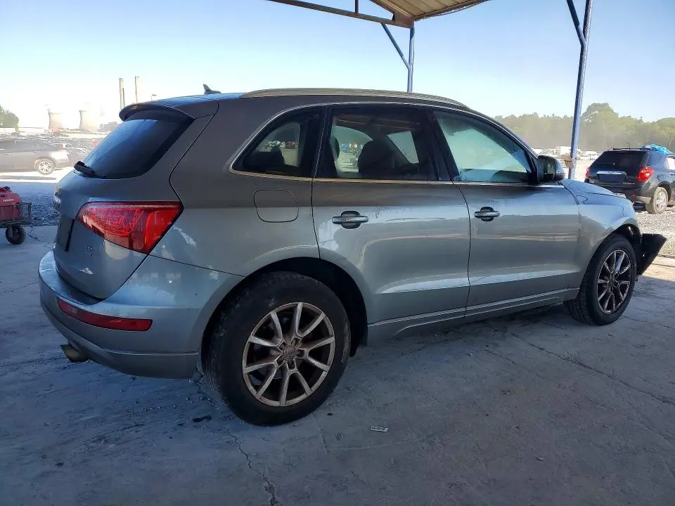 2010 AUDI Q5 PREMIUM  