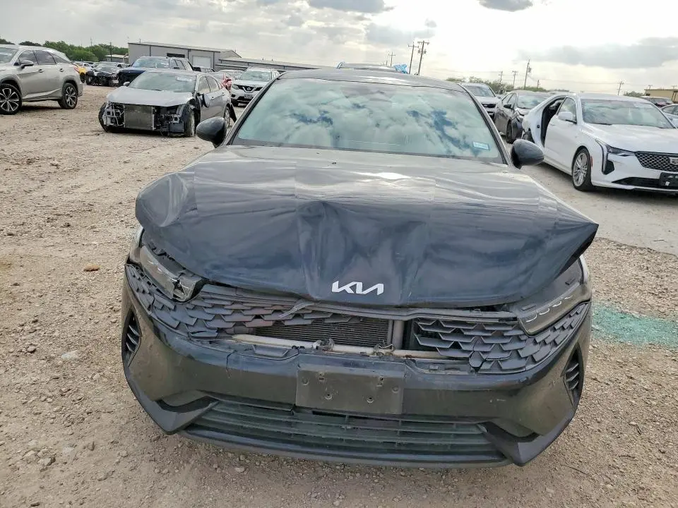 2022 KIA K5 LX  