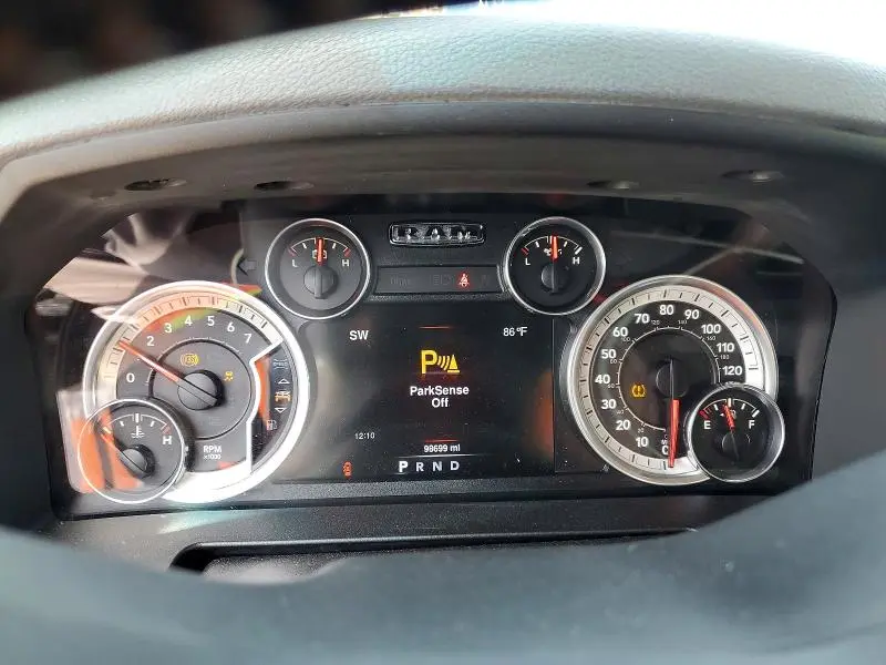 2016 RAM 1500 SLT  