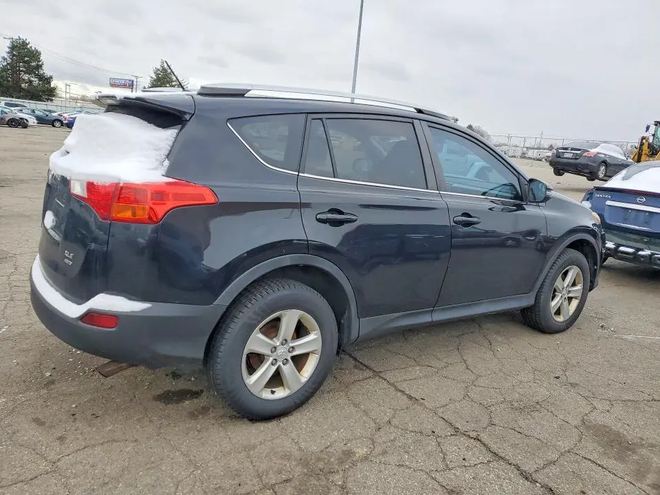 2013 TOYOTA RAV4 XLE  