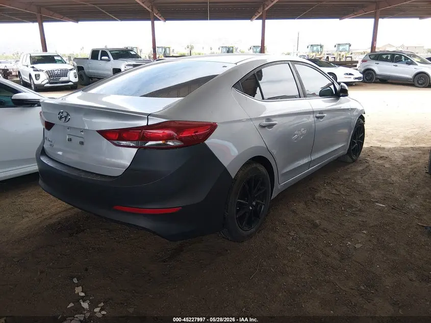 2018 HYUNDAI ELANTRA SE