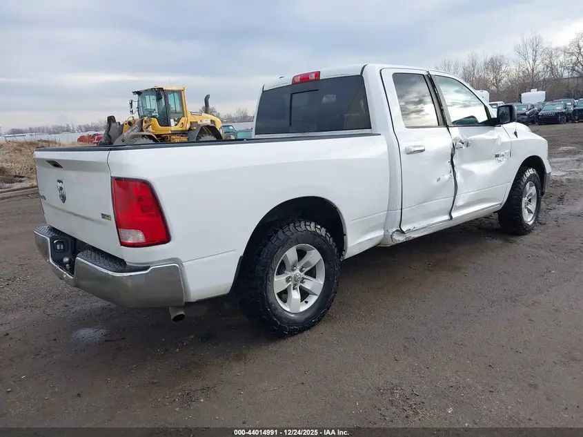 2017 RAM 1500 SLT  4X4 6'4 BOX