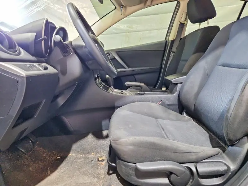 2010 MAZDA 3 I  