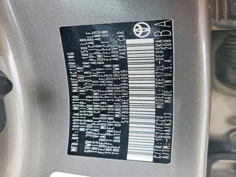 2019 TOYOTA COROLLA SE  