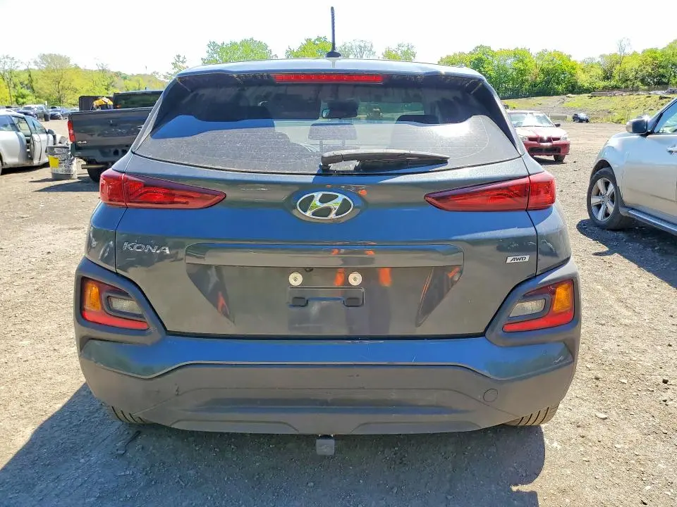 2020 HYUNDAI KONA SE  