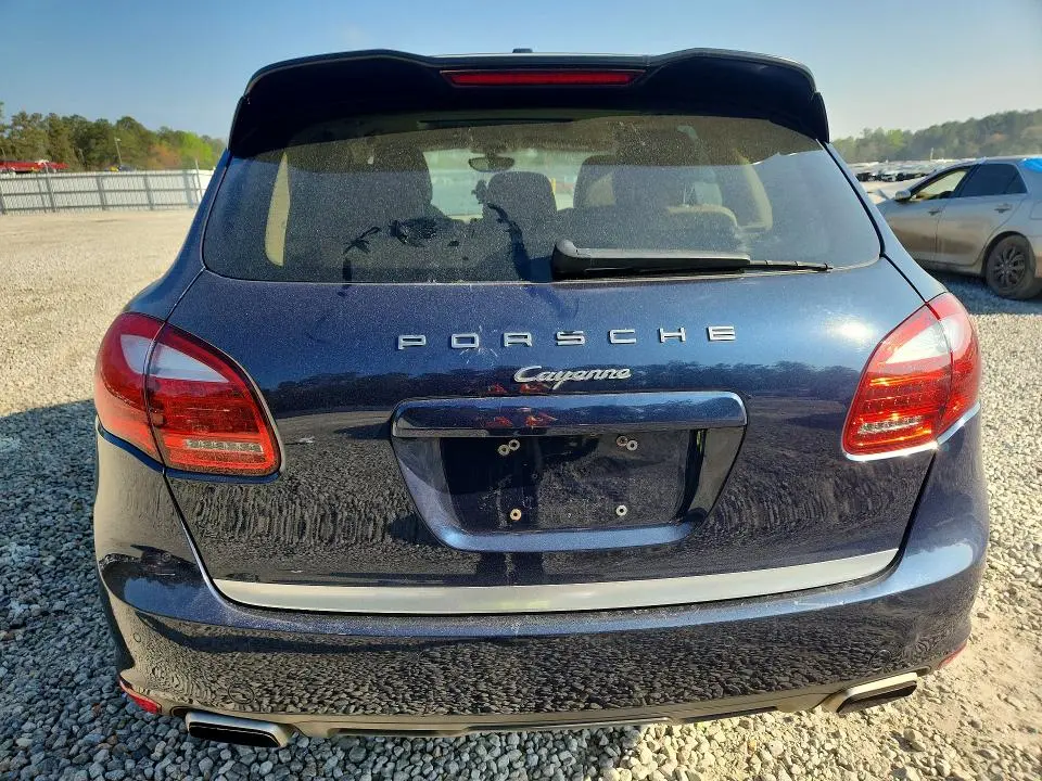 2011 PORSCHE CAYENNE   