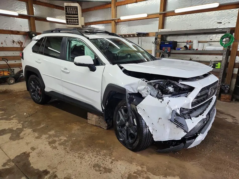 2024 TOYOTA RAV4 ADVENTURE  