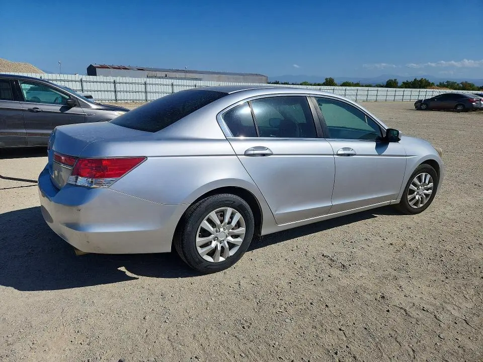 2011 HONDA ACCORD LX  