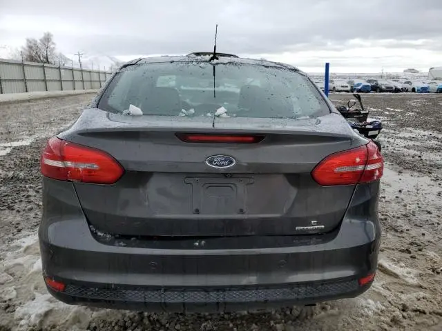 2016 FORD FOCUS SE  