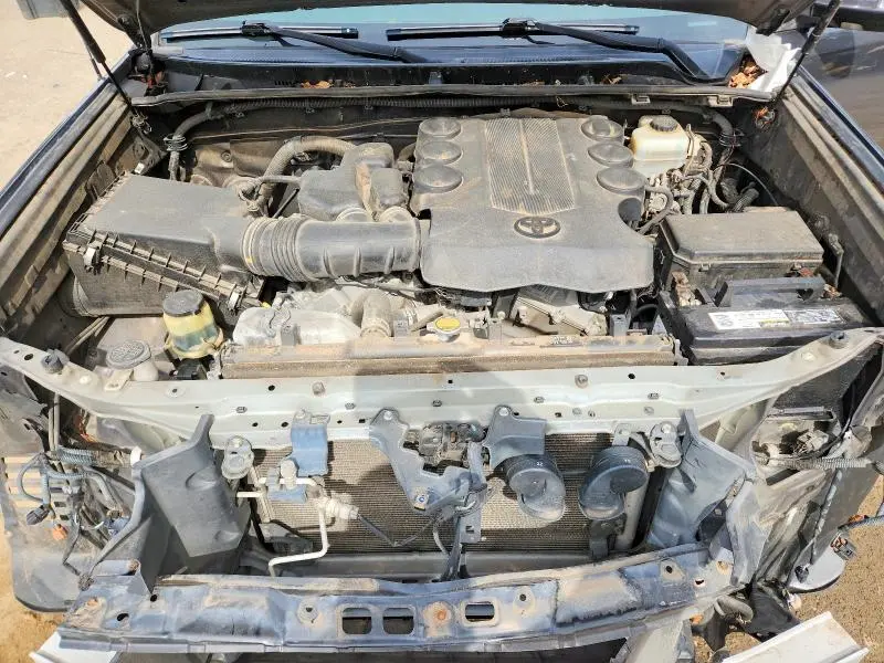 2011 TOYOTA 4RUNNER SR5  