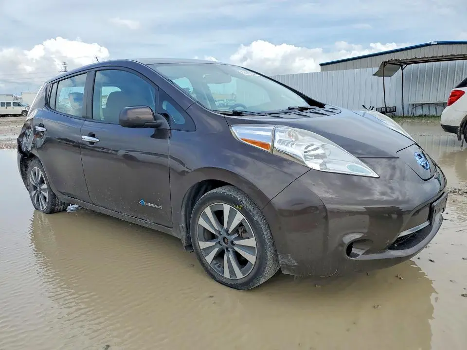 2016 NISSAN LEAF SV  