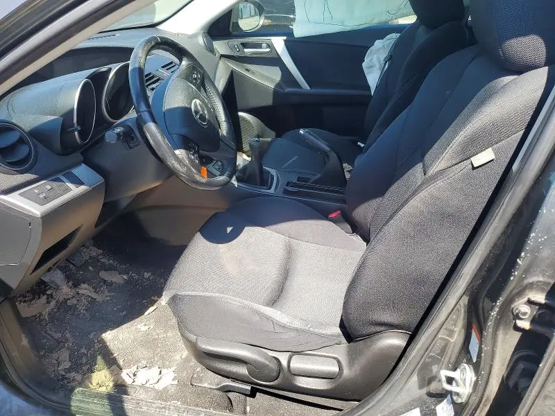 2010 MAZDA 3 S  
