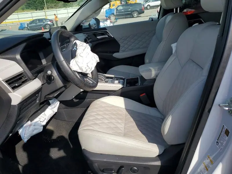 2024 MITSUBISHI OUTLANDER SEL  