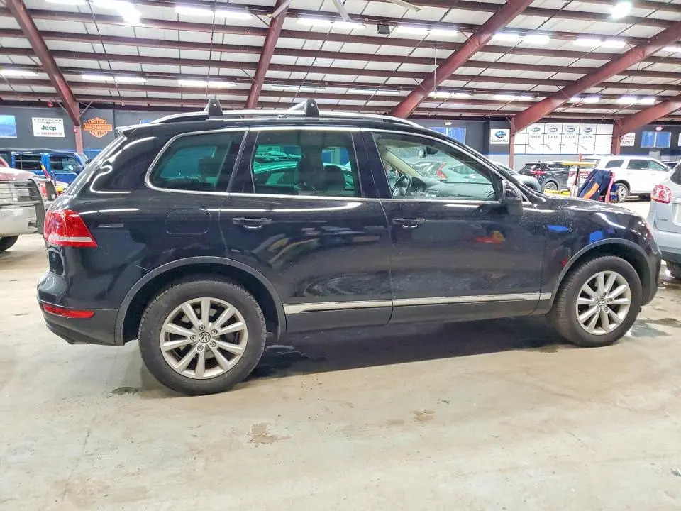 2013 VOLKSWAGEN TOUAREG V6  