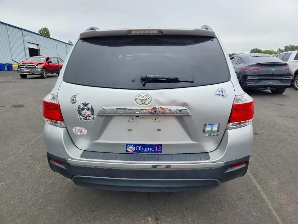 2011 TOYOTA HIGHLANDER LIMITED  