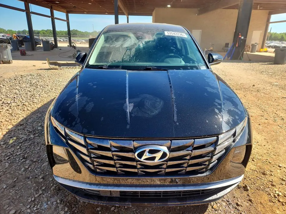 2022 HYUNDAI TUCSON SE  