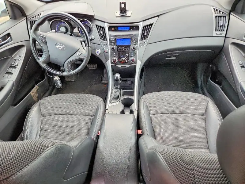 2013 HYUNDAI SONATA SE  