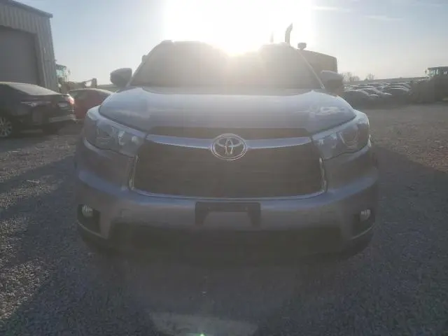 2016 TOYOTA HIGHLANDER XLE  