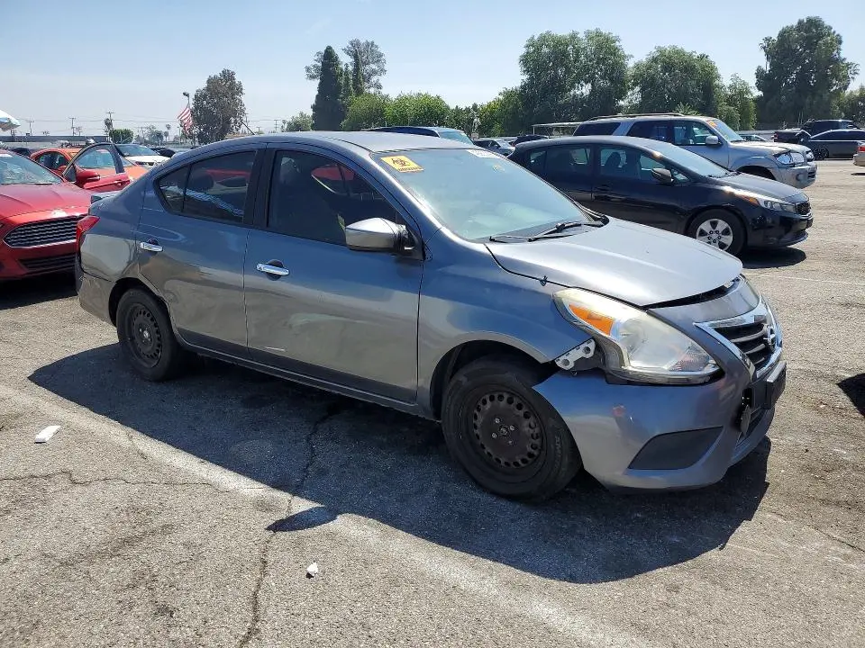 2018 NISSAN VERSA SV  