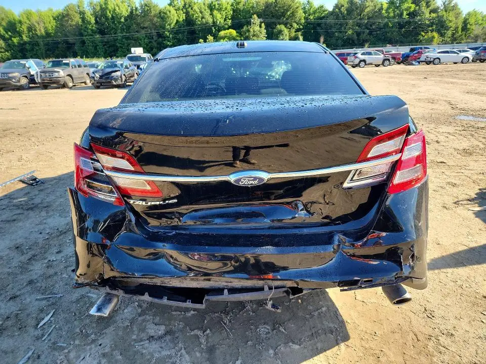 2016 FORD TAURUS SE  