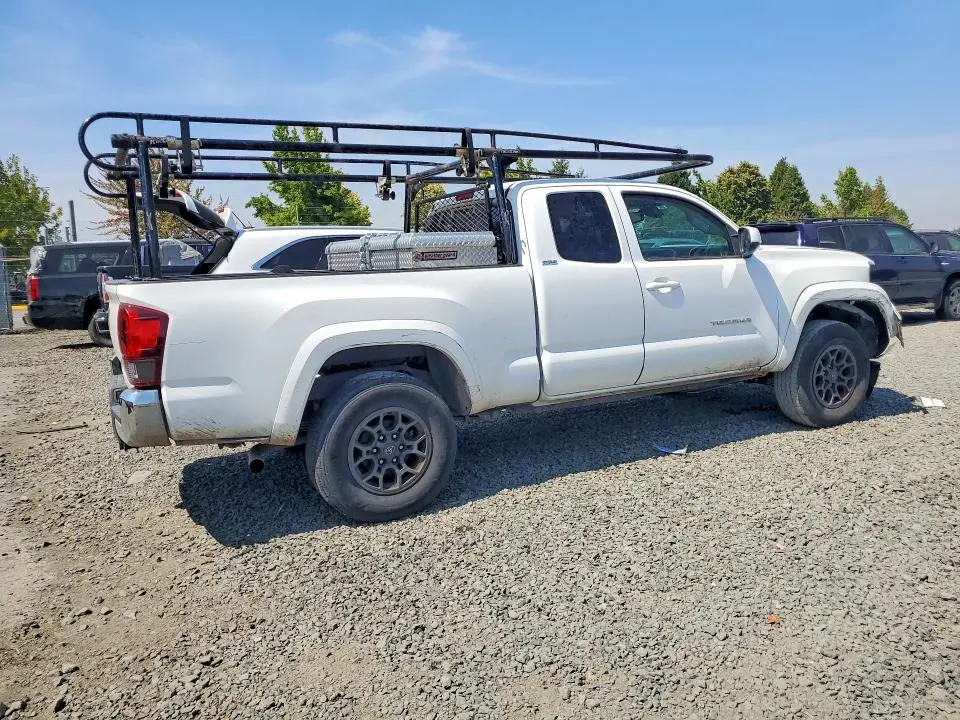 2018 TOYOTA TACOMA SR5 V6  