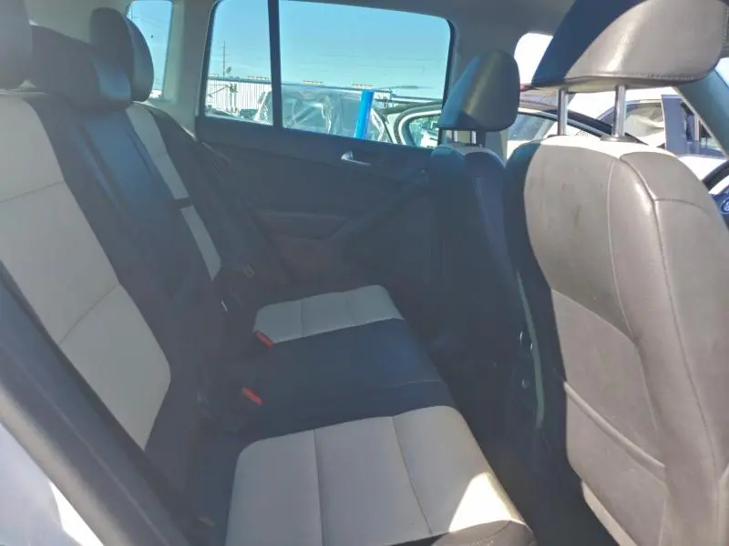 2016 VOLKSWAGEN TIGUAN S  