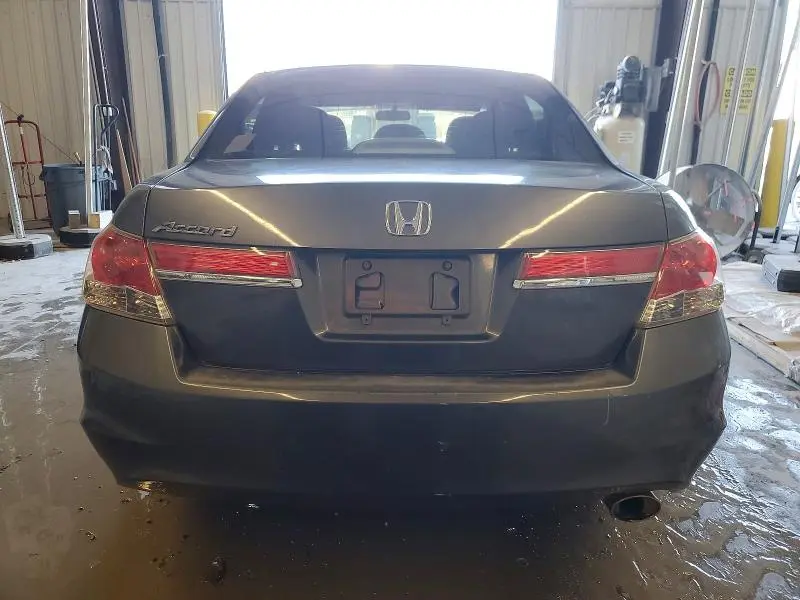 2011 HONDA ACCORD LX  