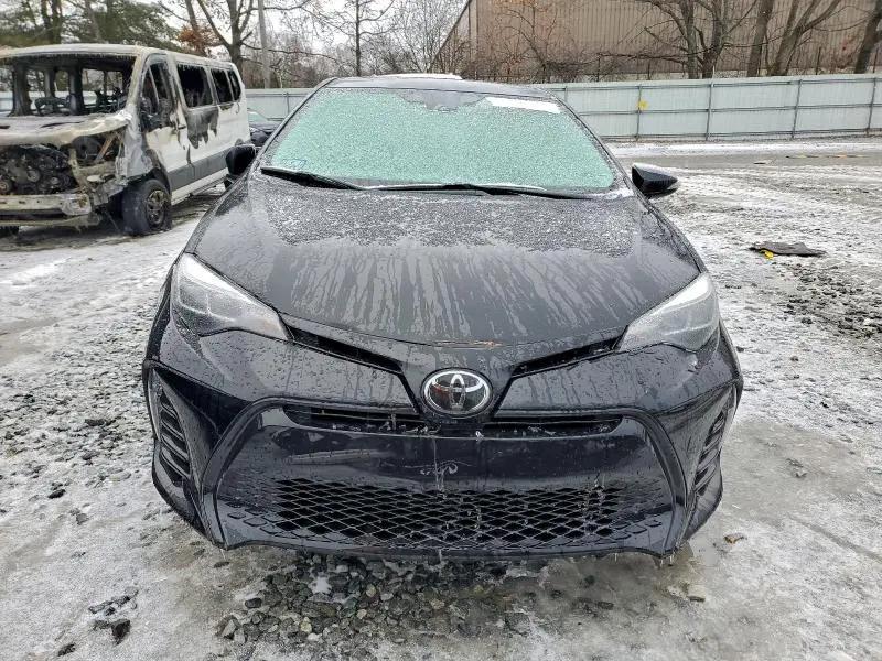2018 TOYOTA COROLLA SE  