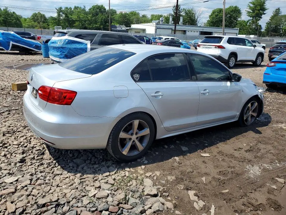 2014 VOLKSWAGEN JETTA BASE  