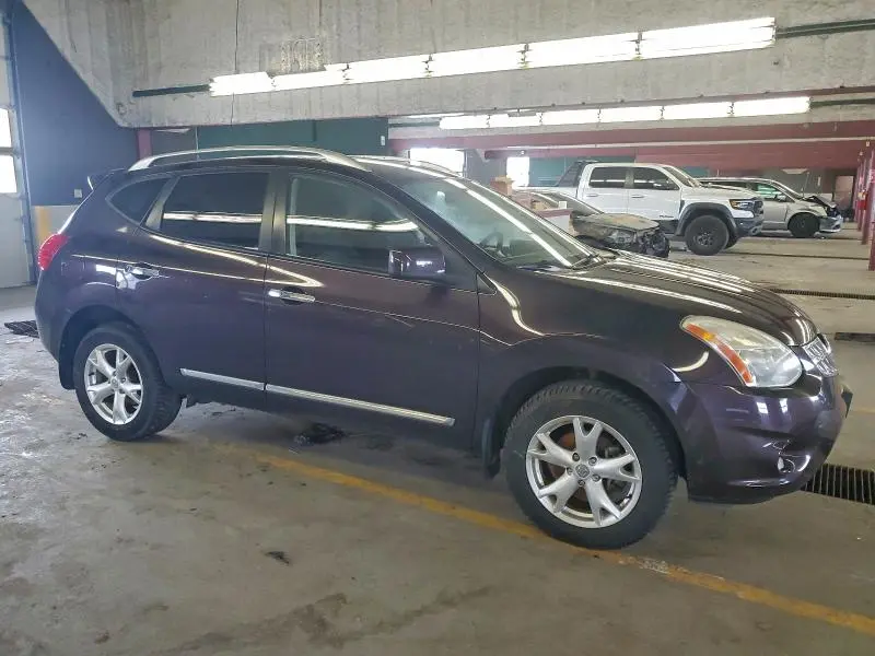 2011 NISSAN ROGUE S  