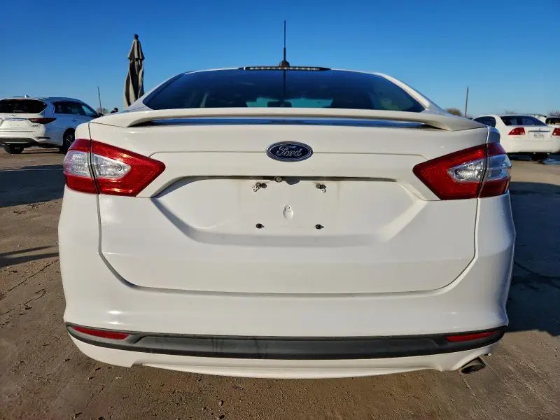 2015 FORD FUSION SE  