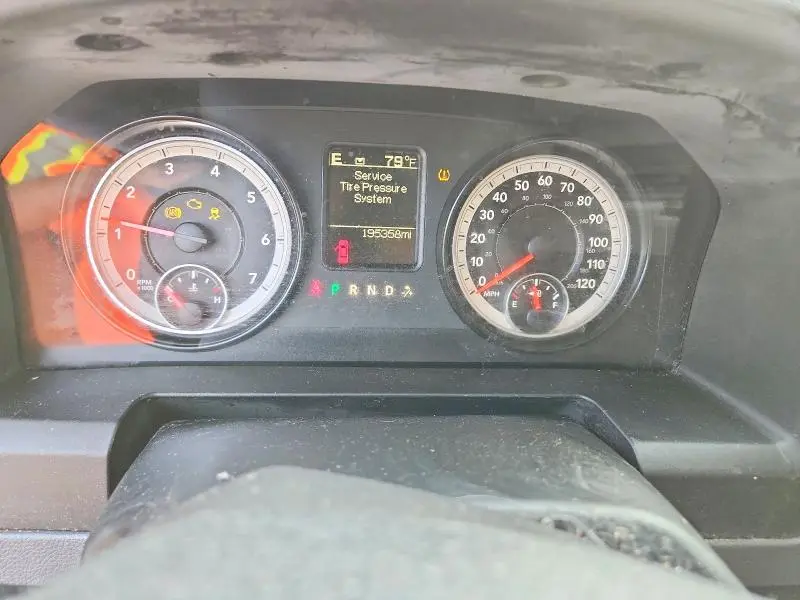 2015 RAM 1500 SLT  