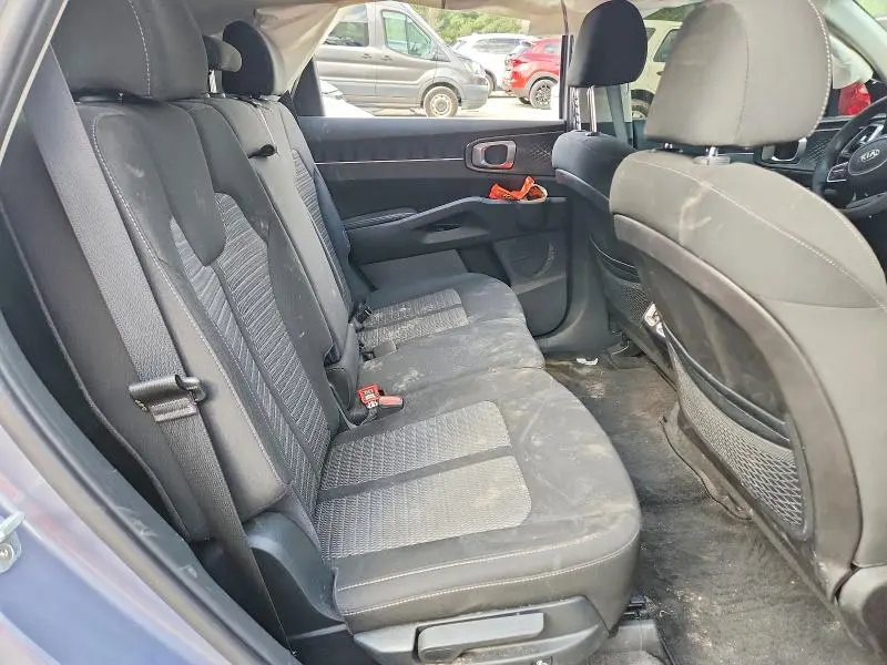2021 KIA SORENTO LX  