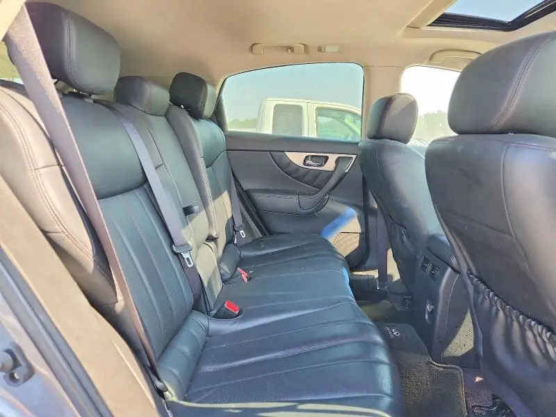 2015 INFINITI QX70 BASE  