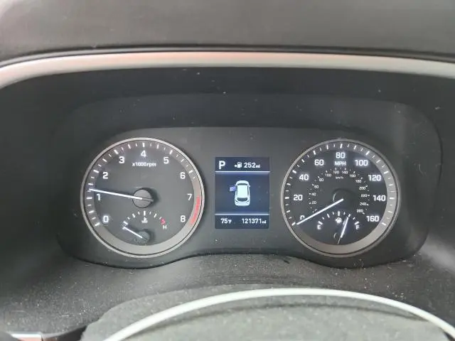 2020 HYUNDAI TUCSON SE  