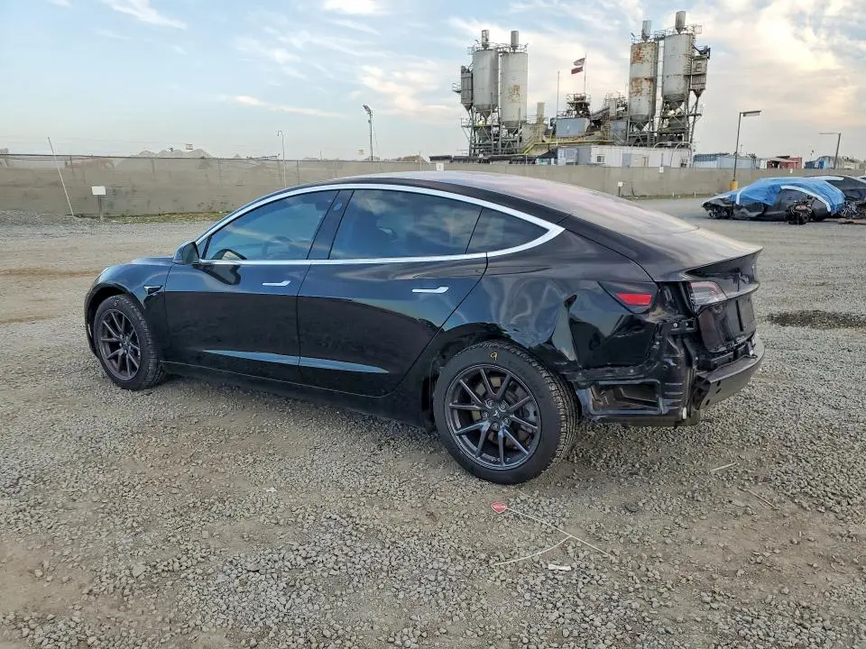 2018 TESLA MODEL 3   
