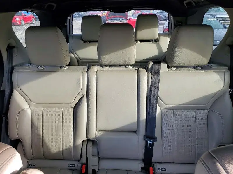 2017 LAND ROVER DISCOVERY SE  